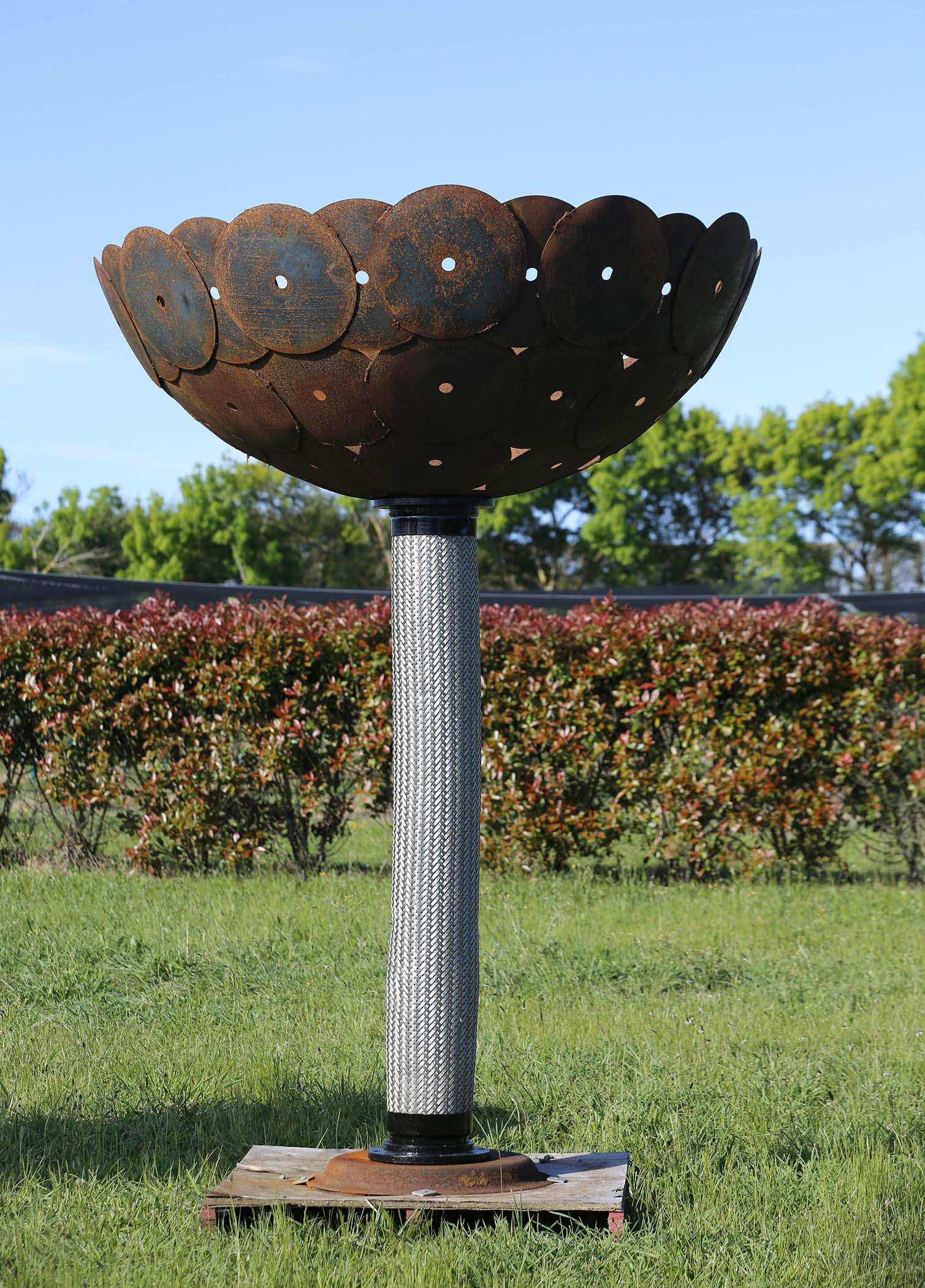 10) LARGE DISC CHALICE