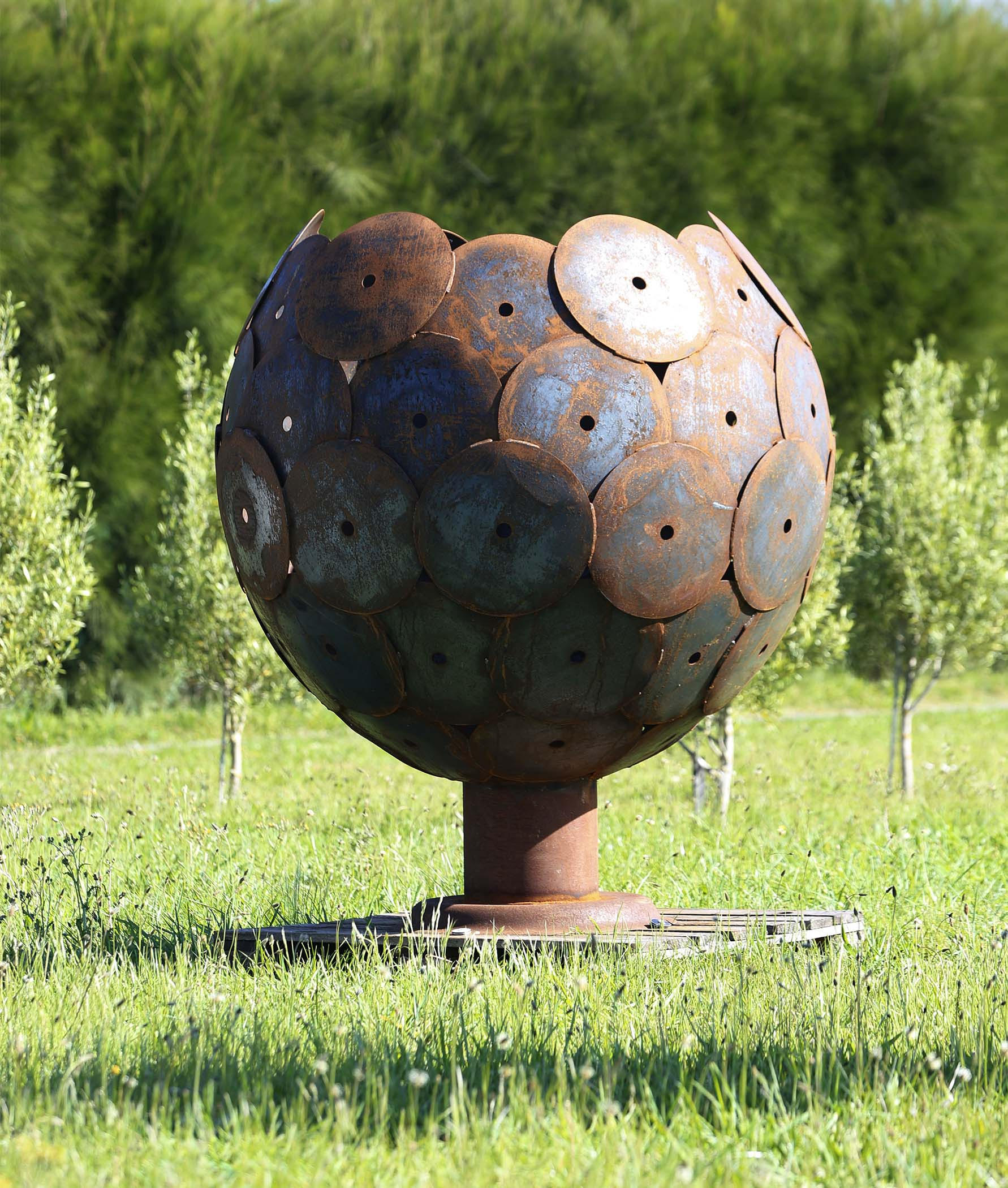 11) LARGE DISC GOBLET